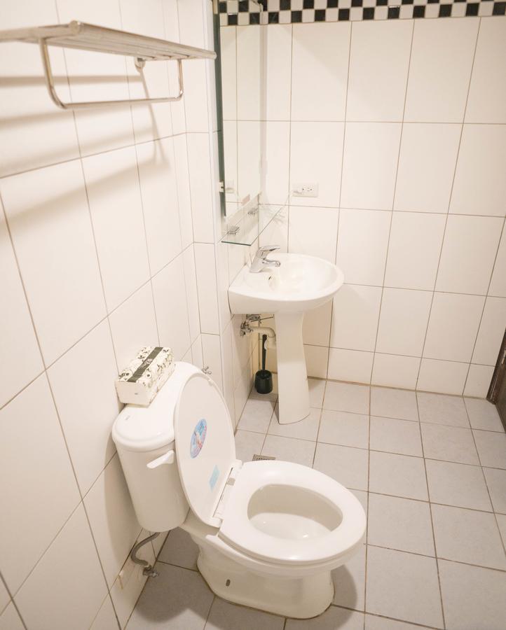 台中市 Feng Chia Houseホステル エクステリア 写真